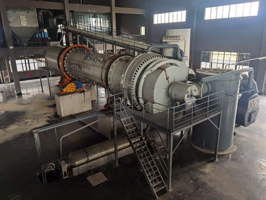 Efficacité Autosuffisante Activation fourneau de charbon avec refroidissement à l'eau
